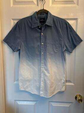 American Eagle Men's Blue Ombre Dip-Dye Seriously Soft Short Sleeve Button Down
